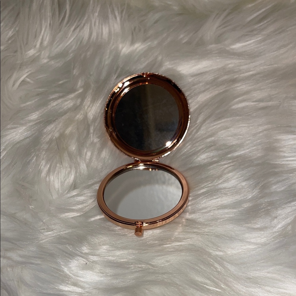 Rose Gold Compact Mirror - Picture 2 of 2